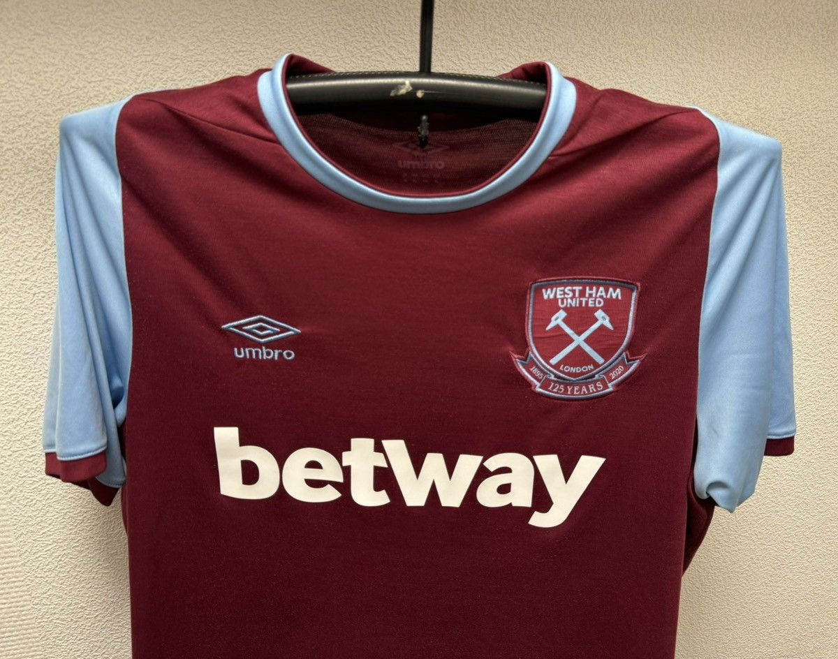 Umbro WestHamUnited West Ham United Umbro soccer jersey Xl Size US XL / EU 56 / 4 - 6 Thumbnail