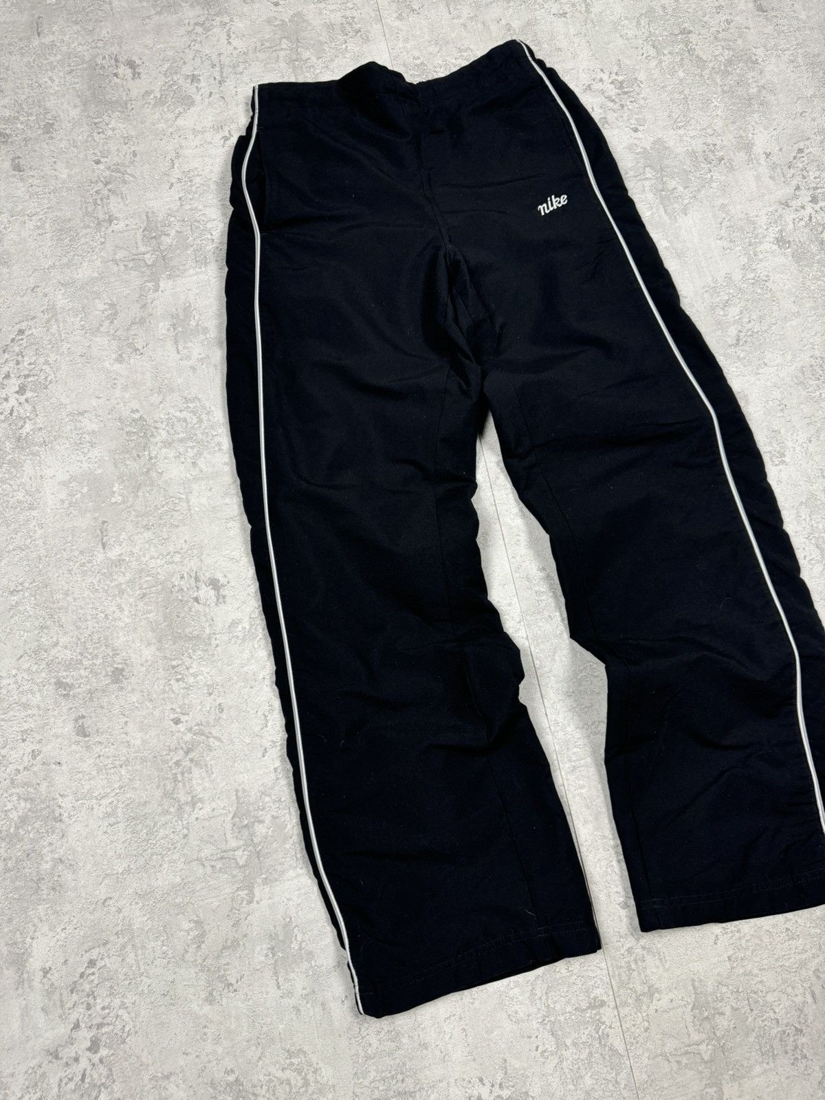 Nike Vintage Nike Y2K Streetwear Sportswear Track Pants Size M Size 28" / US 6 / IT 42 - 2 Thumbnail