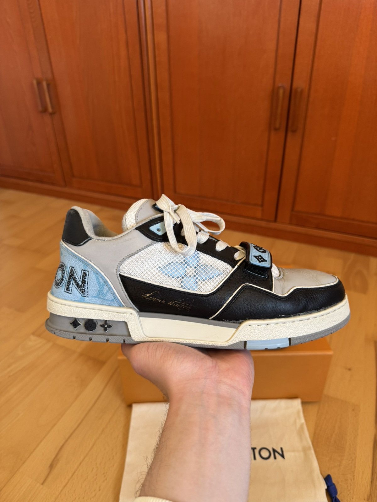 Louis Vuitton Louis Vuitton LV Trainer Velcro Strap Black Blue Grey Size US 9.5 / EU 42-43 - 3 Thumbnail