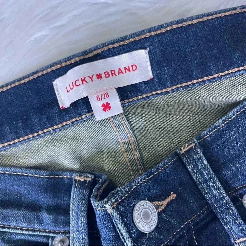 Lucky Brand Lucky Brand Mid Rise Crop Sweet Jeans Size 6 / 28 Size 28" / US 6 / IT 42 - 4 Thumbnail