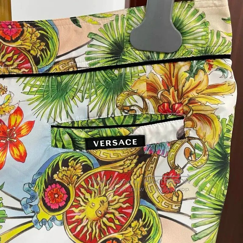 Versace Versace Colorful Men's Shorts . Size US 31 - 5 Thumbnail