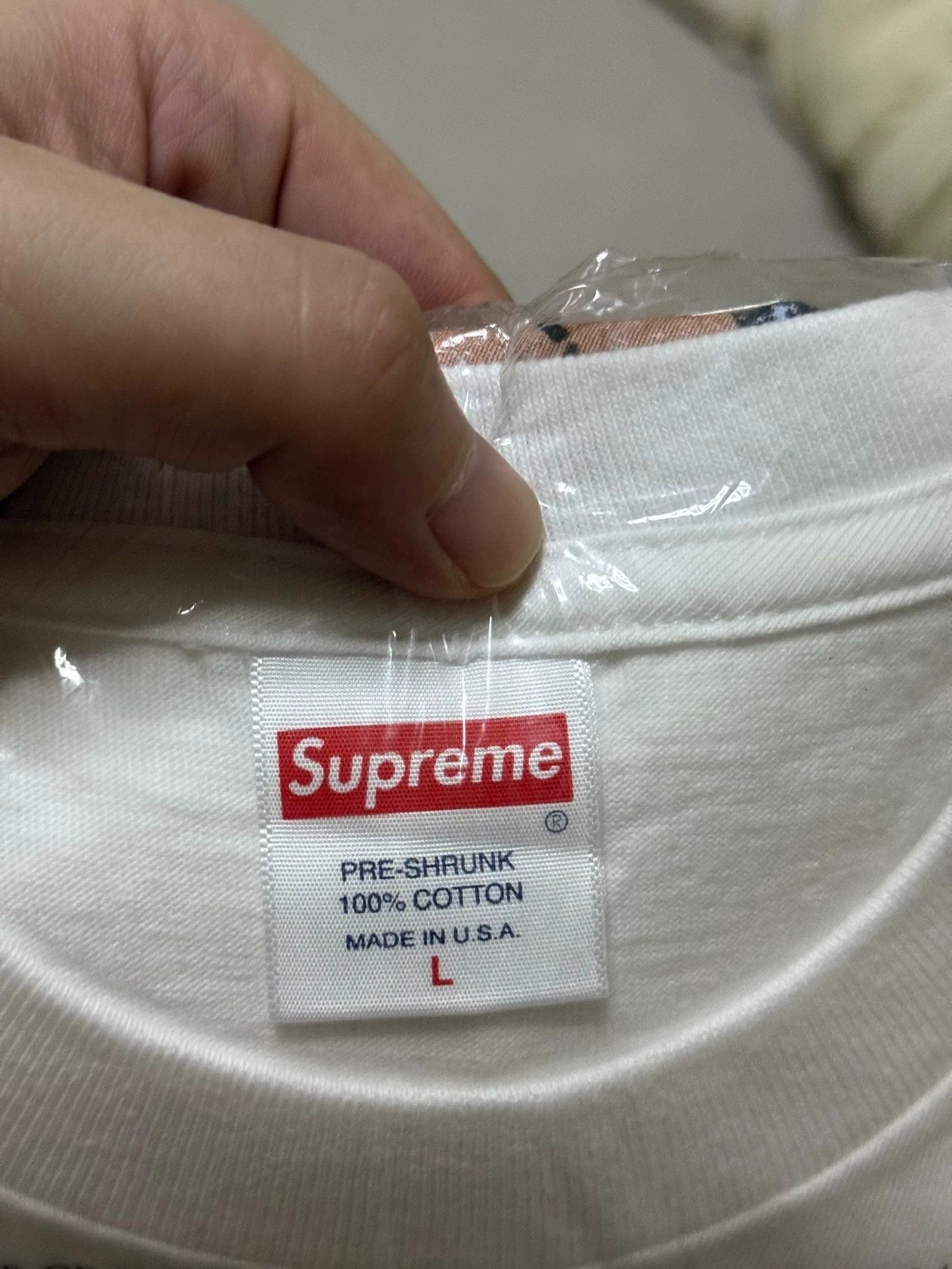 Supreme Supreme 17ss Vampirella Tee White L New with Tags Size US L / EU 52-54 / 3 - 3 Thumbnail