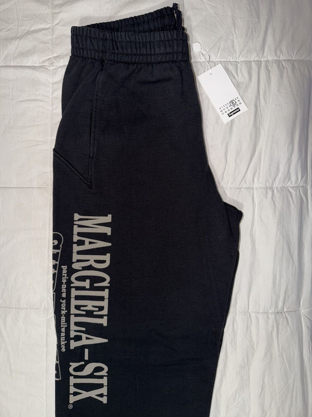 Maison Margiela × Supreme Supreme/MM6 Maison Margiela Eagle Sweatpant (size small) blk Size US 31 - 5 Thumbnail