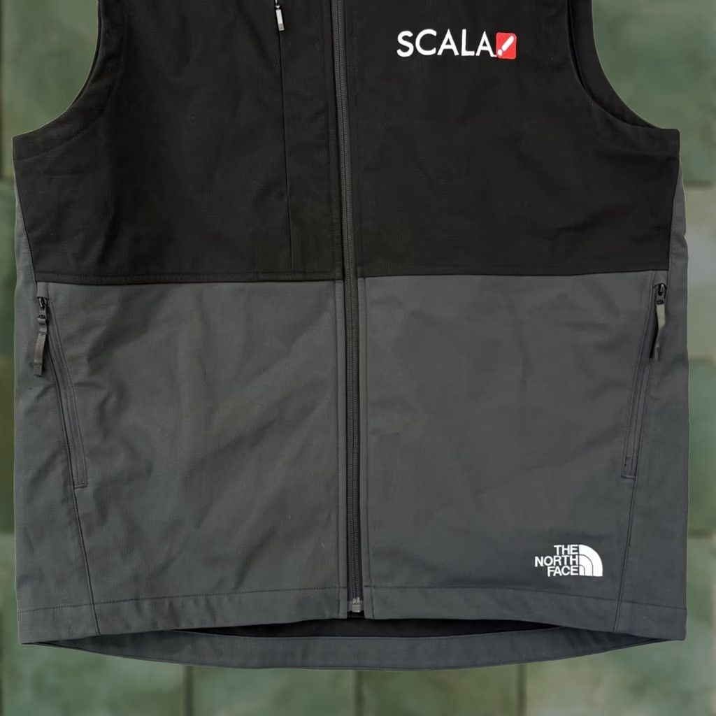 The North Face The North Face Windwall Vest Men L Black Full Zip Lightweight Casual Outdoor Size US L / EU 52-54 / 3 - 1 Thumbnail