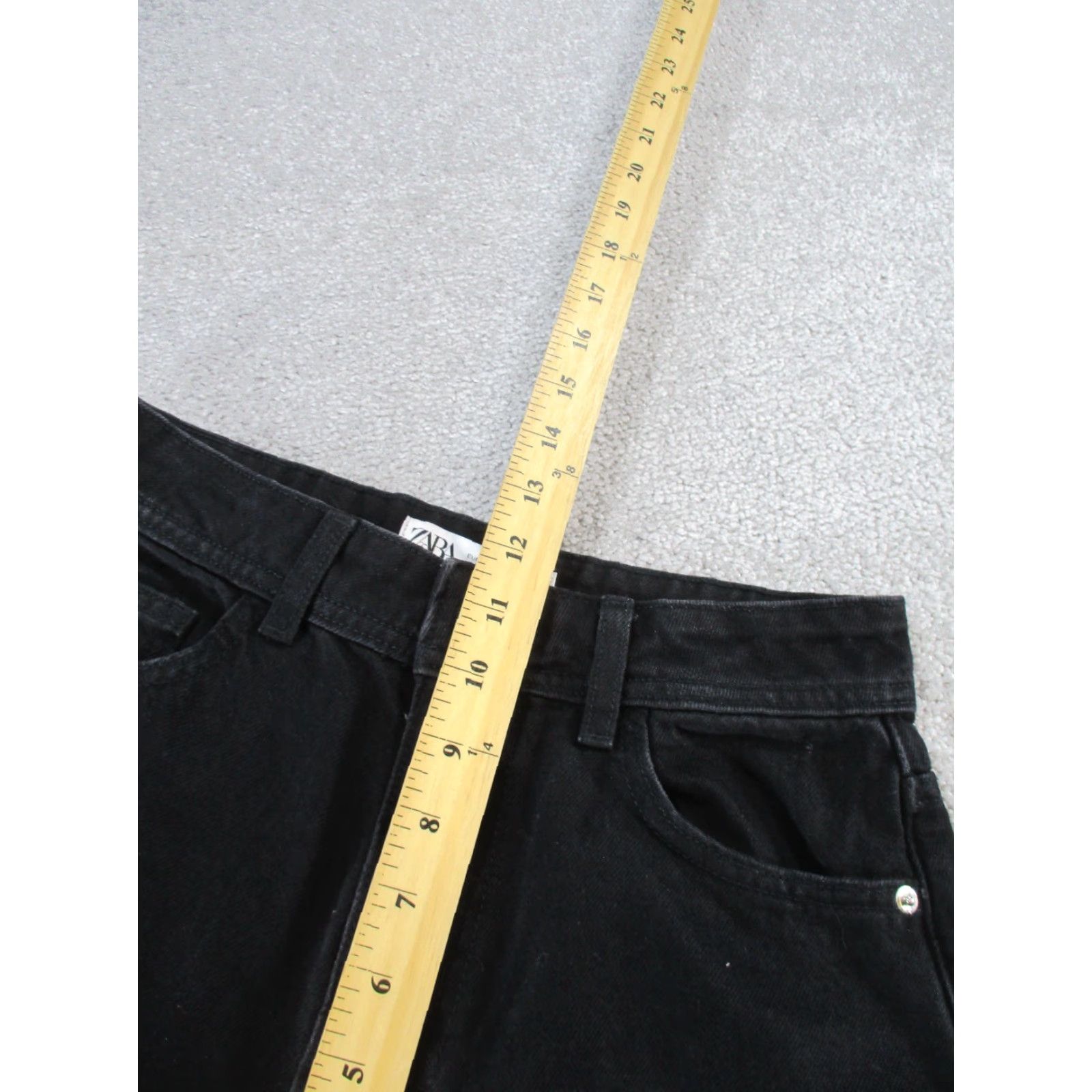 Zara Zara Jeans Womens 4 Black Denim High Rise Tapered Shirt? Size 27" / US 4 / IT 40 - 6 Thumbnail