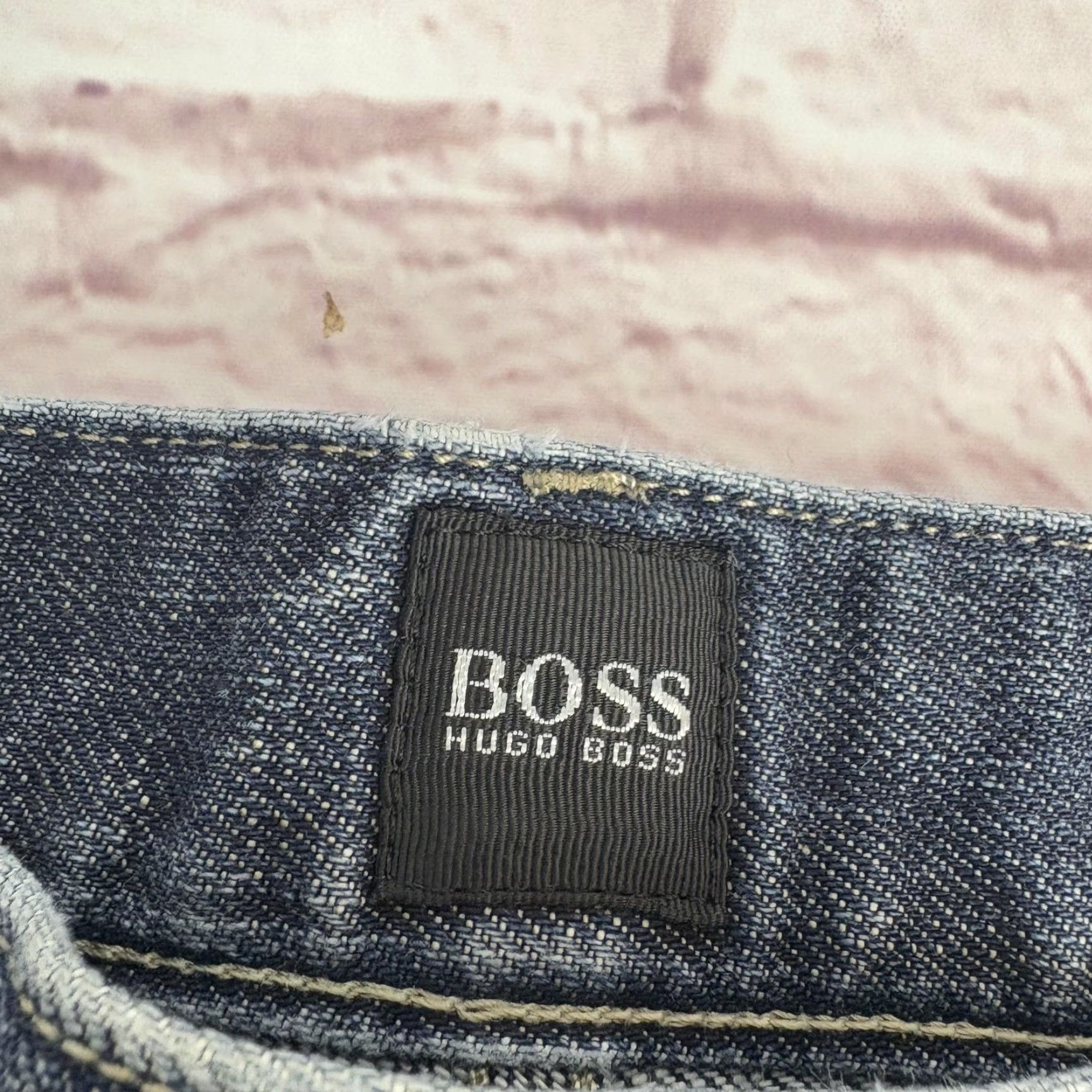 Hugo Boss HUGO BOSS Texas Jeans Mens 34x31 Medium Wash Blue Straight Leg Denim Pants Jeans Size US 34 / EU 50 - 5 Thumbnail