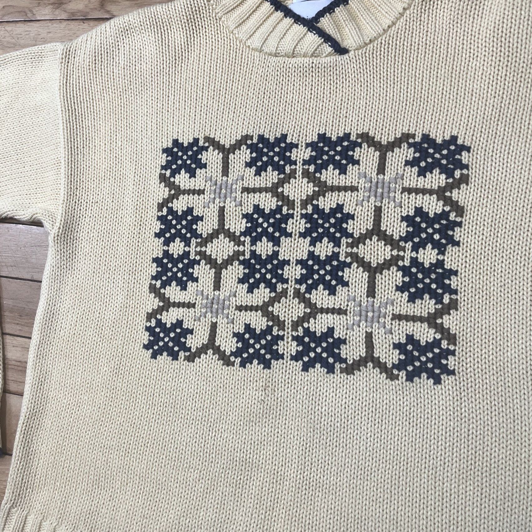 Vintage VINTAGE CHRISTOPHER & BANKS Sweater Women S Pullover Knit 90s Hand Embroidered Snowflake Shawl Neck Yellow Holiday Winter Cabin Snowflake Womens Size S / US 4 / IT 40 - 5 Thumbnail