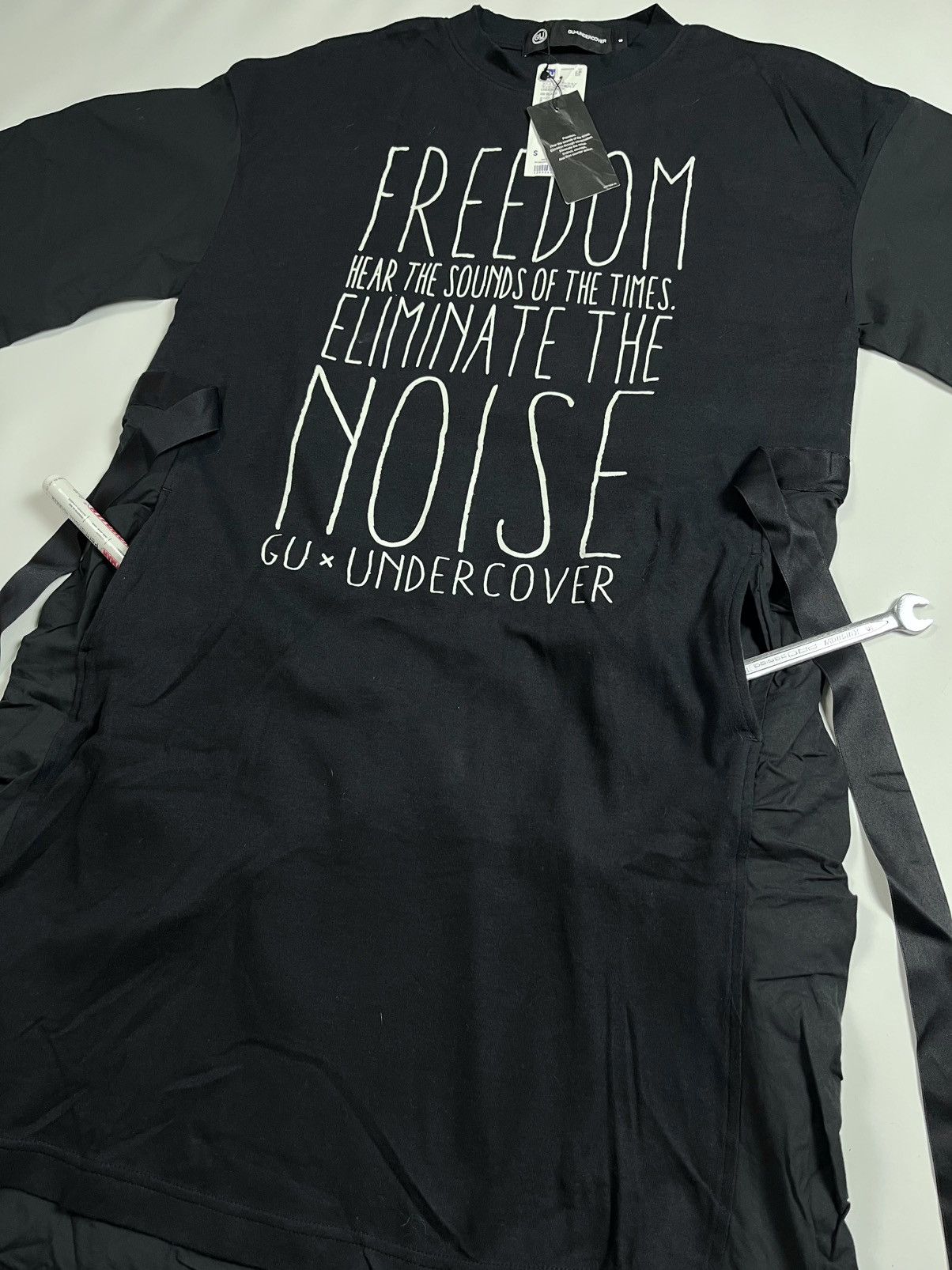 GU × Jun Takahashi × Undercover GU X UNDERCOVER "FREEDOM" AVANT GARDE Size S / US 4 / IT 40 - 4 Thumbnail