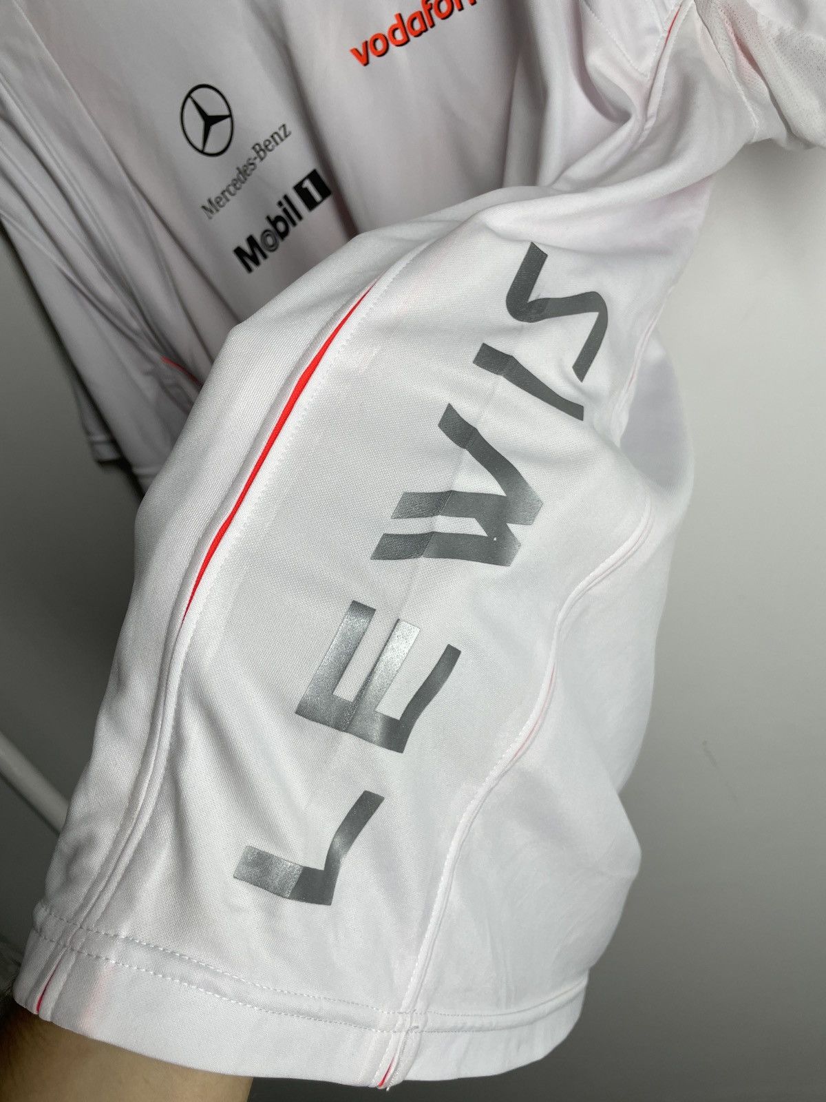 Mercedes-Benz Vintage Lewis Hamilton Mercedes Mclaren 2008 t shirt Size US XL / EU 56 / 4 - 9 Thumbnail