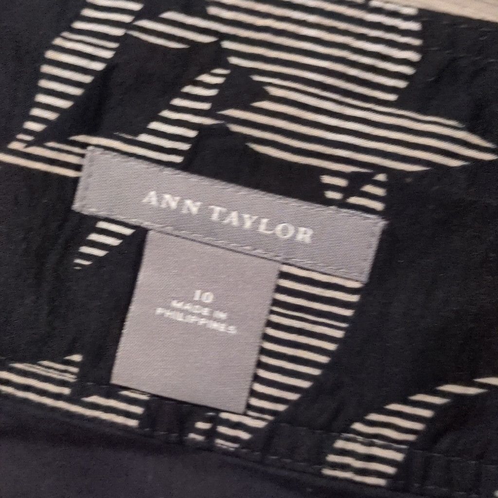 Ann Taylor Ann Taylor Black And White Knee Length Skirt Size 10 Size 32" / US 10 / IT 46 - 2 Thumbnail