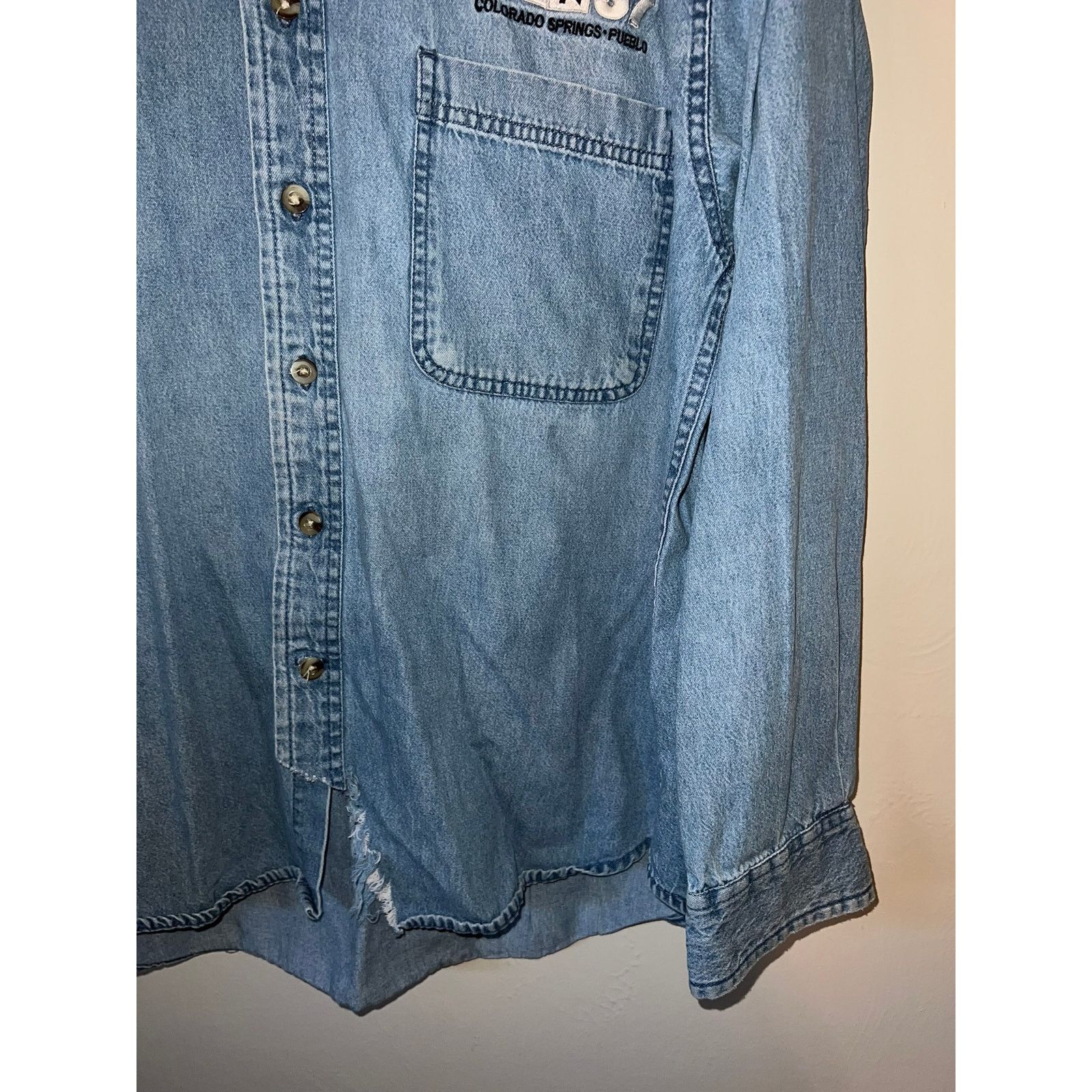 Vintage Vintage Fox News Button Up Shirt Channel 21 Denim LS VTG L Size US L / EU 52-54 / 3 - 4 Thumbnail