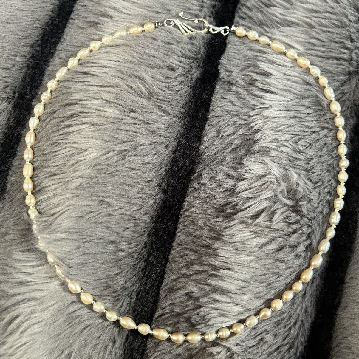 Handmade Handcrafted elegant genuine fresh water pearl necklace Size ONE SIZE - 6 Thumbnail