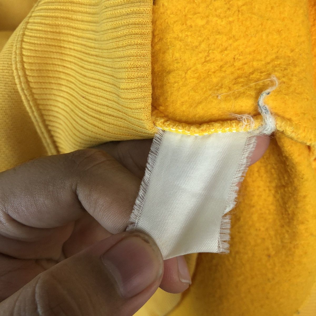 Champion × Vintage Champion vintage Yellow Sweatshirt #A764 Size US L / EU 52-54 / 3 - 13 Thumbnail