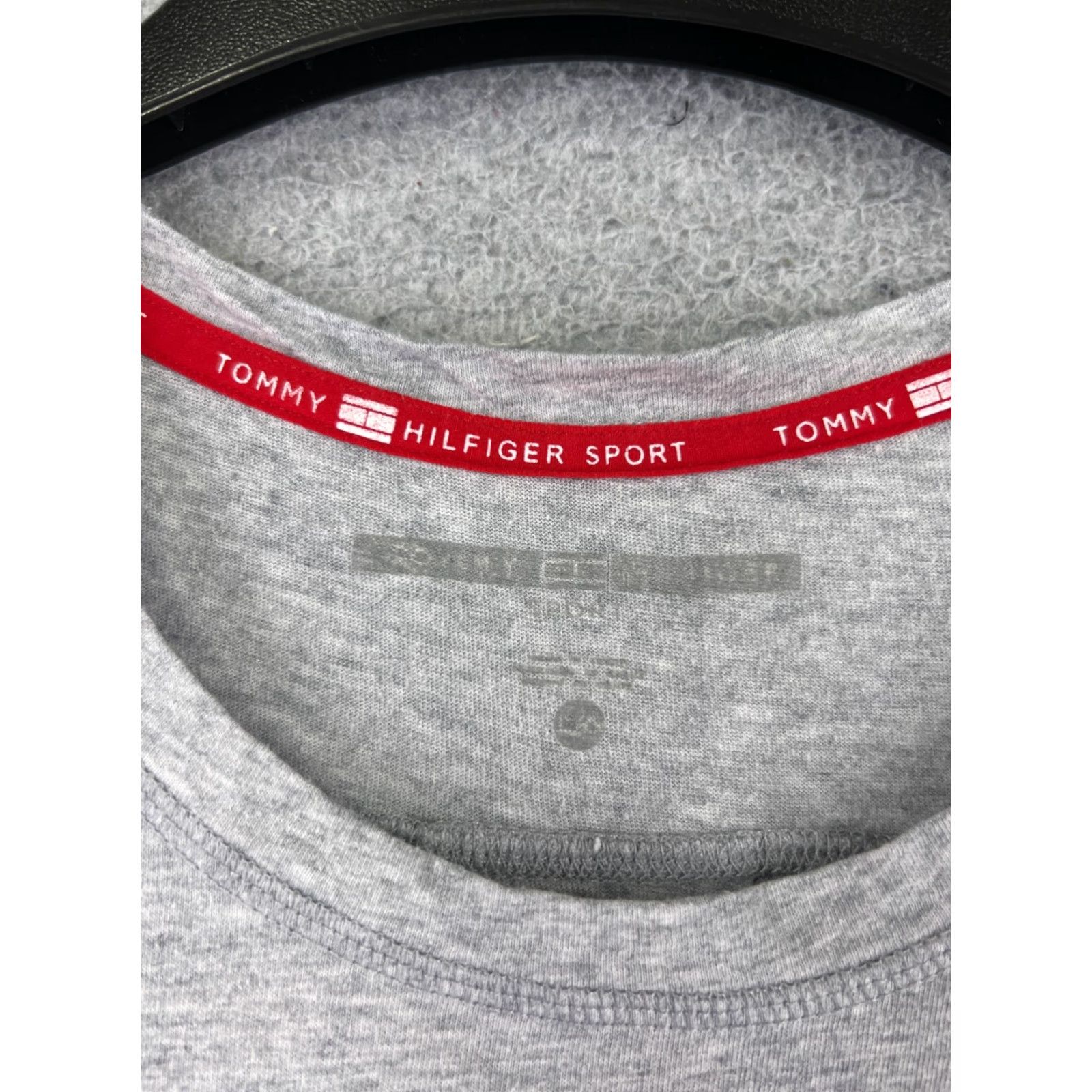 Tommy Hilfiger VINTAGE Tommy Hilfiger Shirt Women XL Gray Cotton Blend Jersey Logo Basic Short Sleeve Slim Fit Adult Regular Size Gray Womens Tee Size XL / US 12-14 / IT 48-50 - 7 Thumbnail