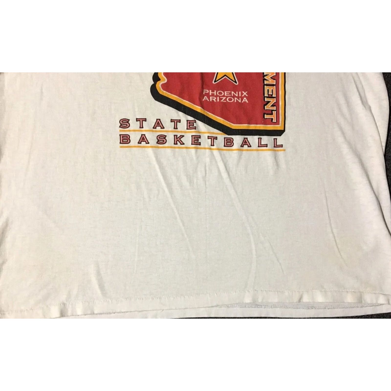 Vintage VINTAGE Phoenix Arizona Basketball Faded Shirt L White Sun 90s Grunge Sports NBA Mens T-Shirt Size US L / EU 52-54 / 3 - 4 Thumbnail