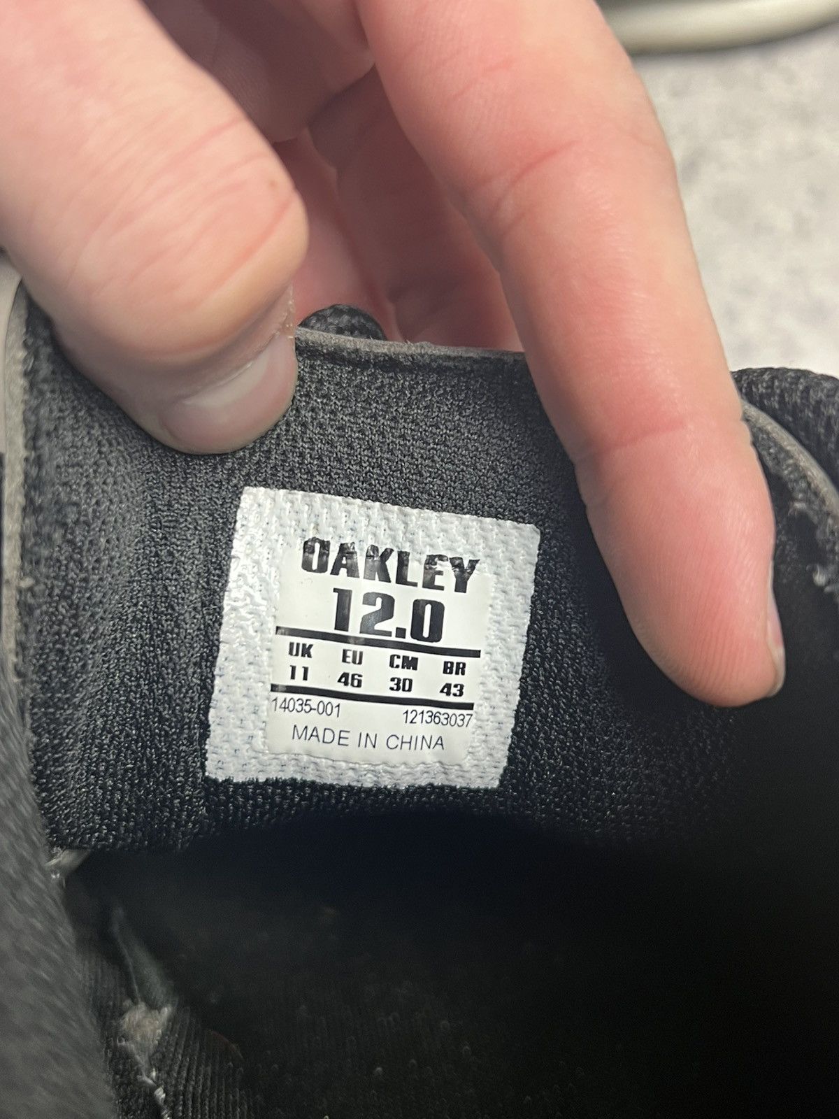 Oakley Vintage Oakley 2000s Shoes Black Leather Sneakers Size US 12 / EU 45 - 11 Thumbnail