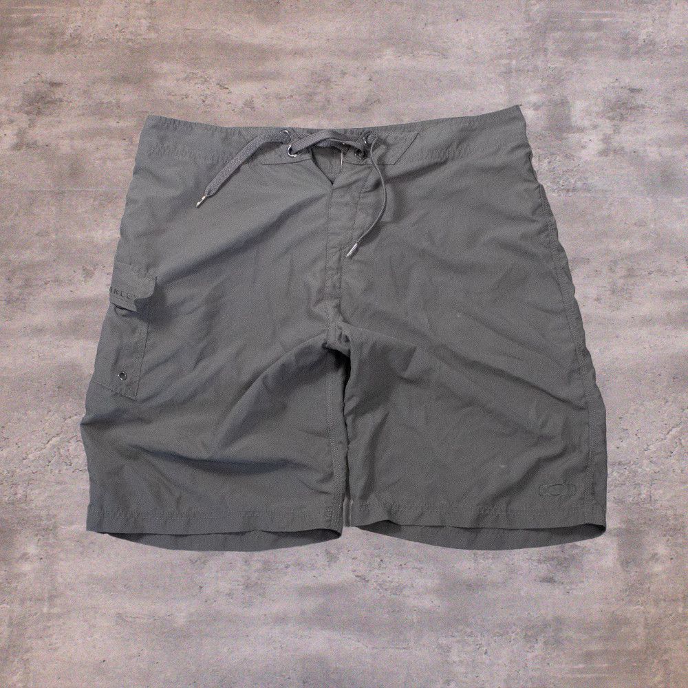 Oakley Y2K 2000's Oakley Baggy Relaxed Fit Cargo Grey Water Shorts Size US 40 / EU 56 - 1 Thumbnail