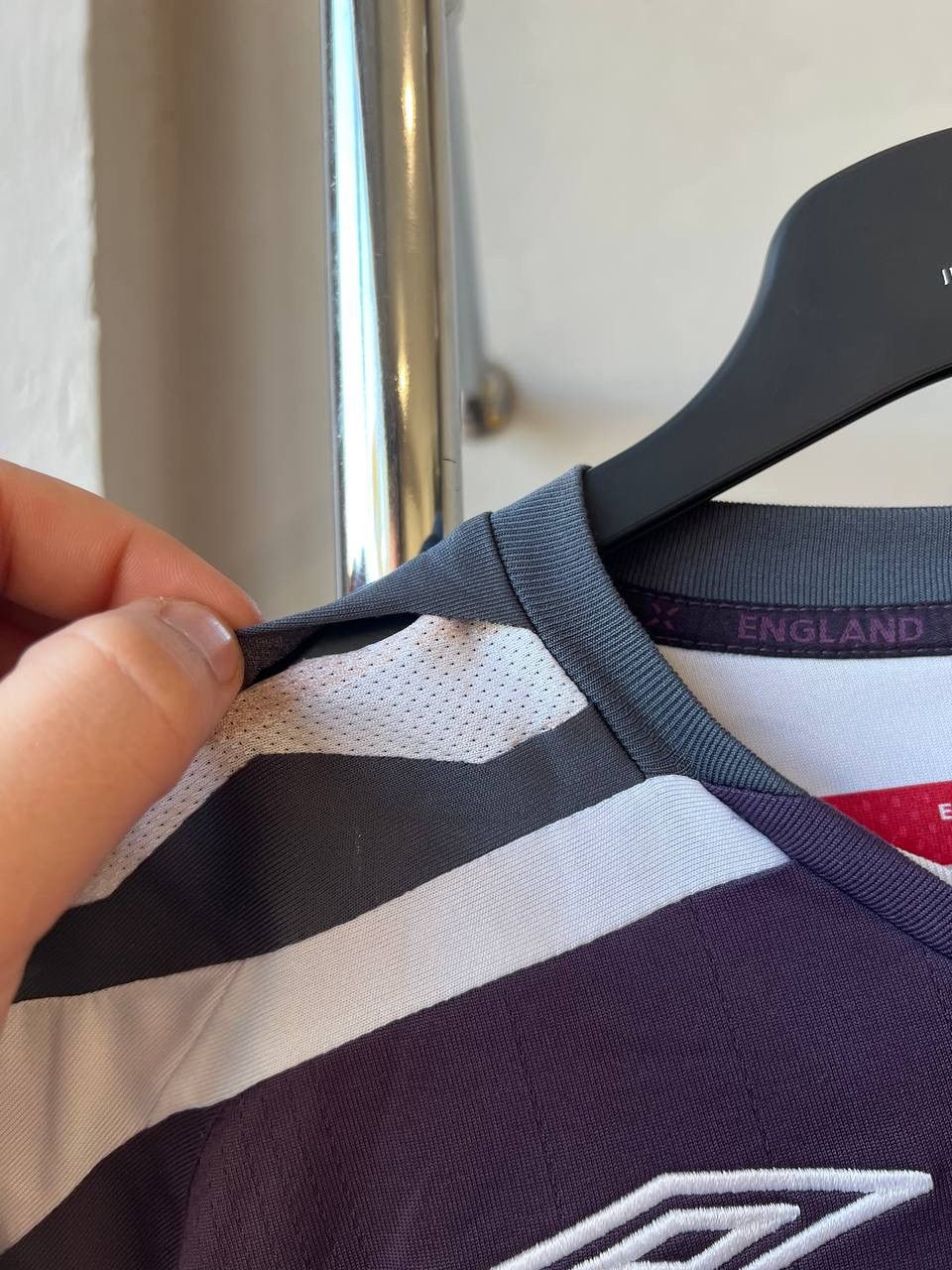 Umbro 2007/09 ENGLAND TEAM GK SOCCER JERSEY FOOTBALL SHIRT UMBRO L Size US L / EU 52-54 / 3 - 7 Thumbnail
