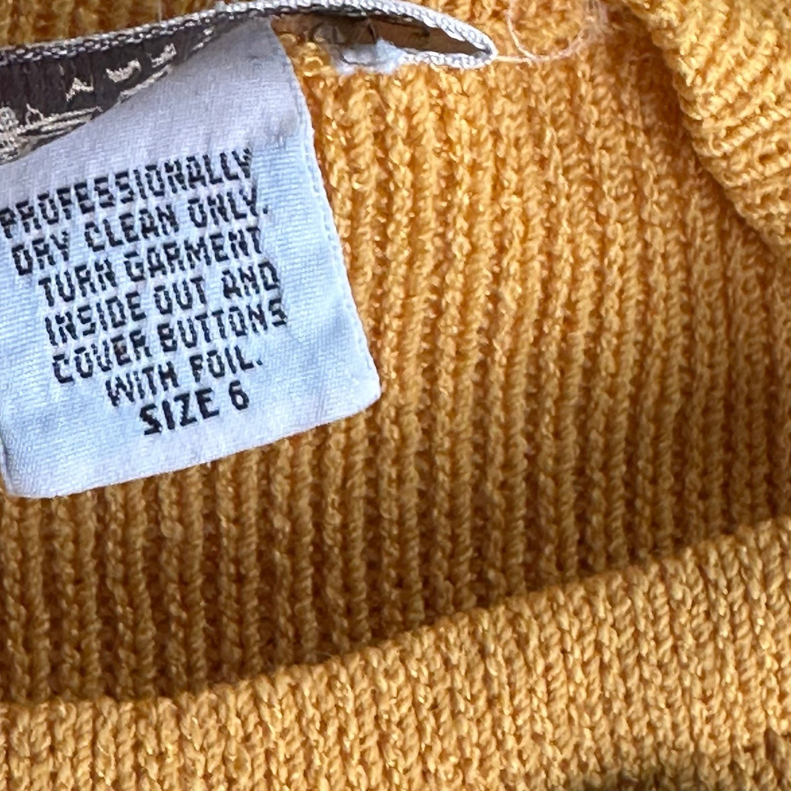 St. John Vintage St John Marie Gray Yellow Knit Cardigan Size 6 Size M / US 6-8 / IT 42-44 - 6 Thumbnail