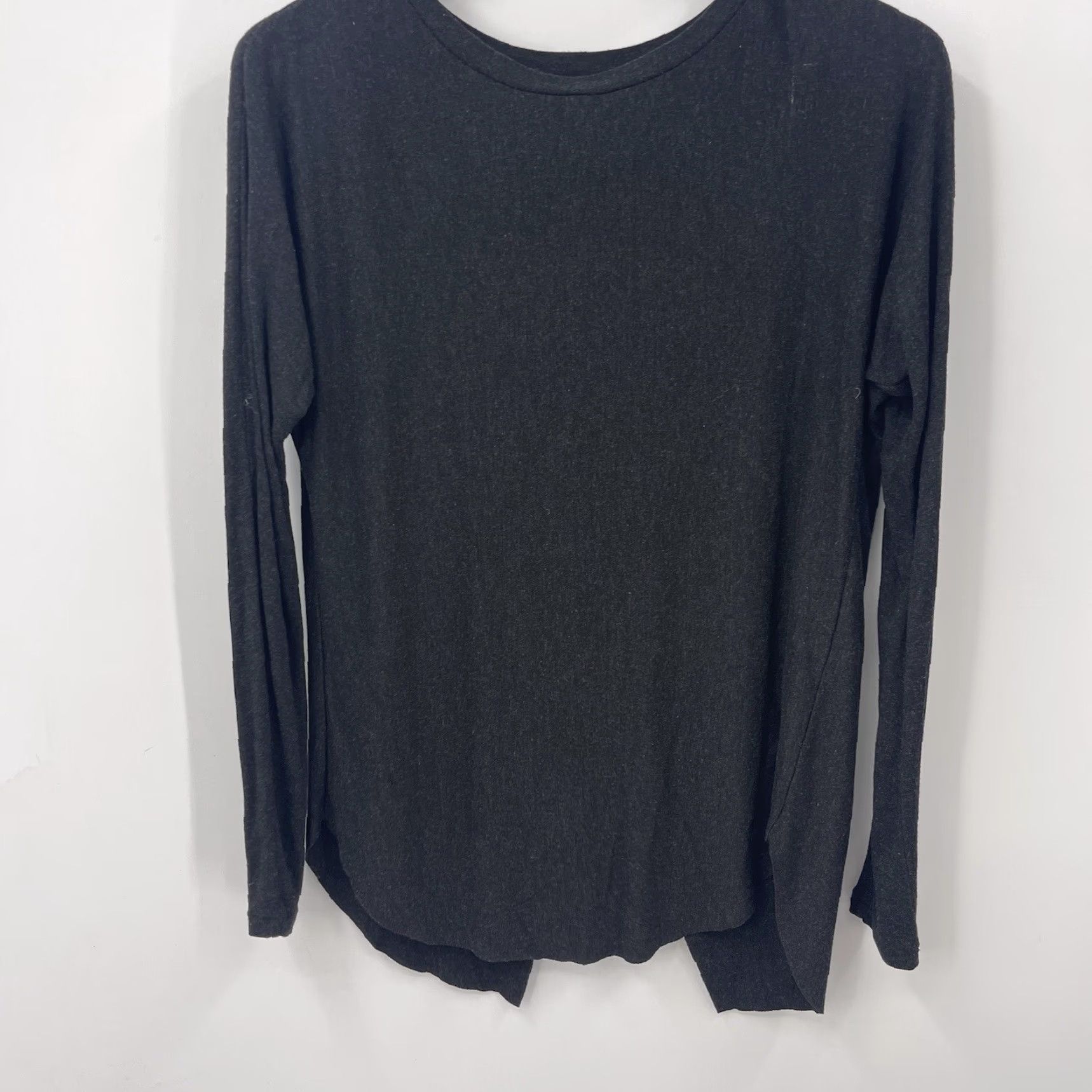 Aritzia Aritzia Wilfred Tunic Top Blouse Womens XS Black Oversized Knit Rayon Dolman Crew Neck 2XS Bohemian Classic Preppy 60s? Size XXS / US 00 / IT 34 - 2 Thumbnail