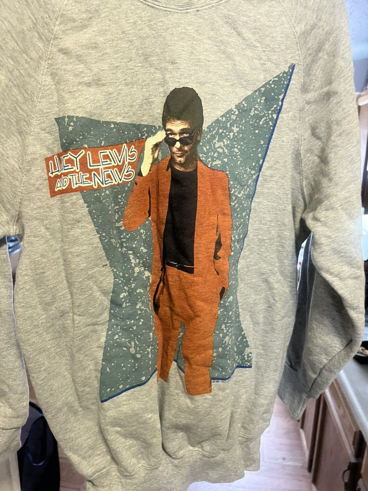 Other Vintage Huey Lewis Japan 85 Tour crewneck sweatshirt small Size US S / EU 44-46 / 1 - 2 Thumbnail