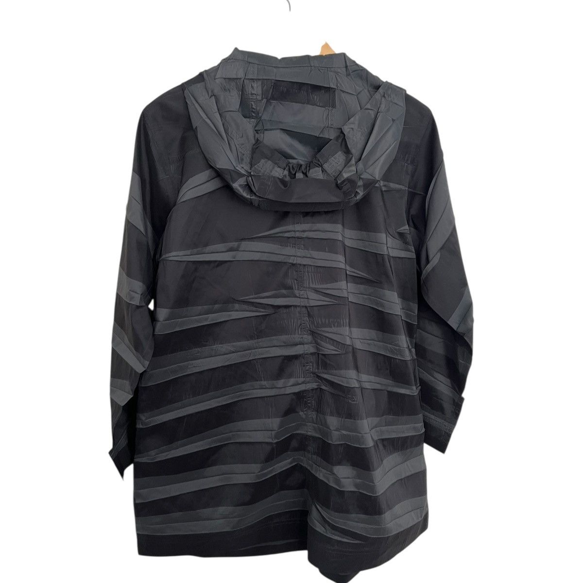 Pleats Please Issey Miyake Issey miya pleats plisse wind parka Size US M / EU 48-50 / 2 - 3 Thumbnail