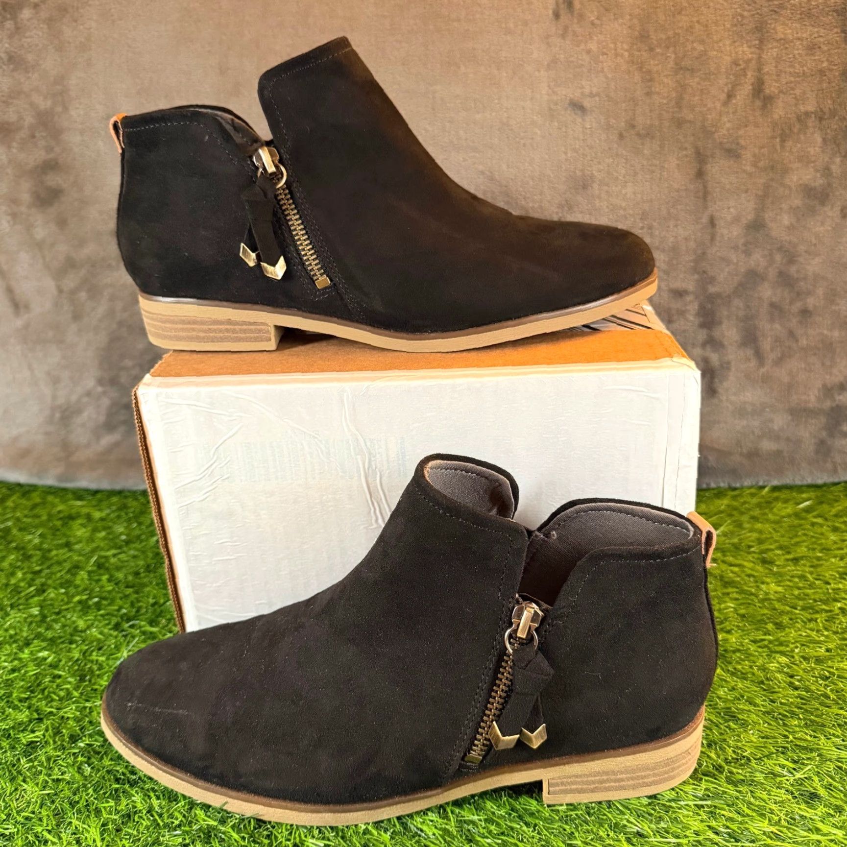 Vintage Dr Scholl's Ankle Booties Women 8.5 Black Faux Suede Zip Comfort Low Heel Bootie Casual Workwear Size US 9 / IT 39 - 2 Thumbnail