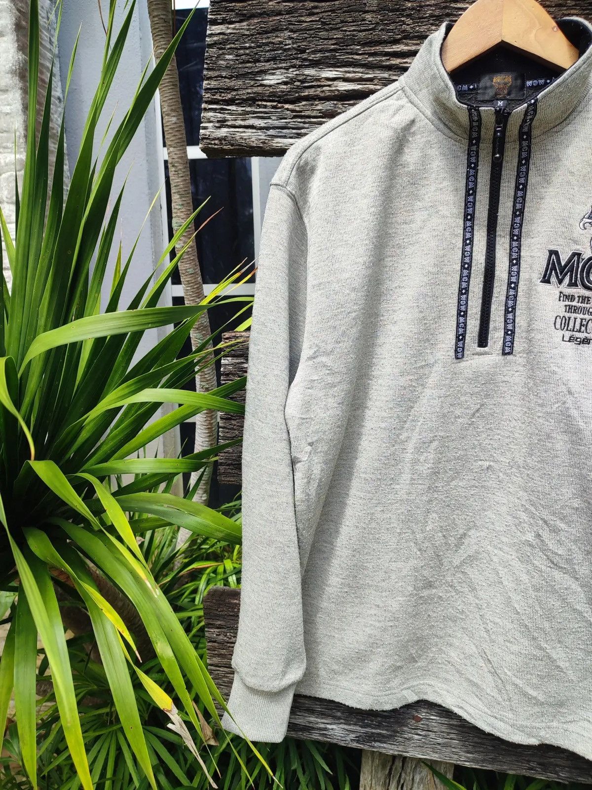 MCM Vintage MCM Embroidered Quarter-Zip – Dragon Crest Logo Size US M / EU 48-50 / 2 - 9 Thumbnail