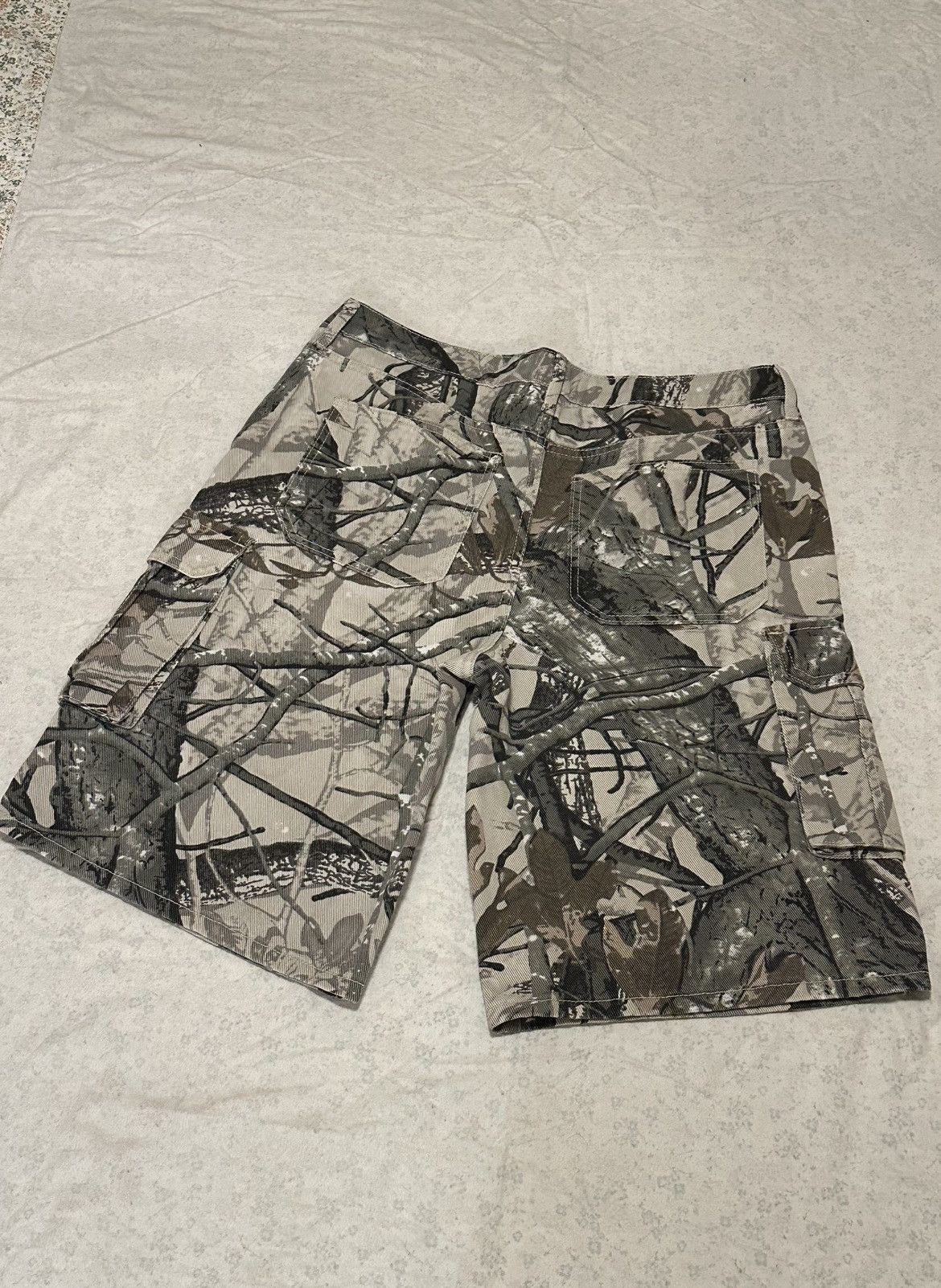 Vintage Vintage Baggy Camo Cargo Shorts Size 31" - 2 Thumbnail