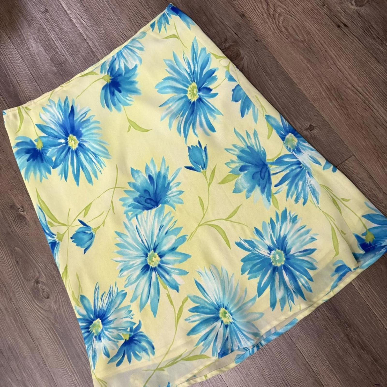 Worthington Y2k blue and green daisy floral flowy midi skirt size 18 Size 40" / US 18 - 2 Thumbnail