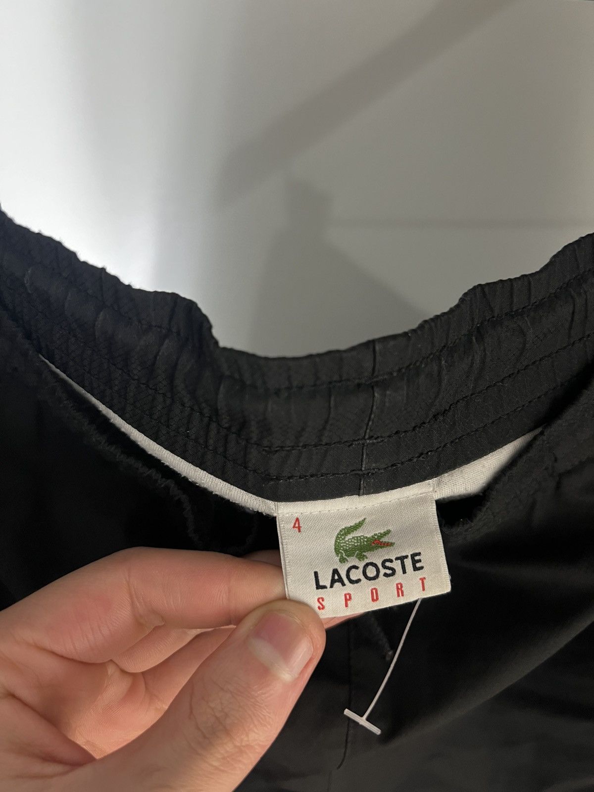 Lacoste VINTAGE LACOSTE CHEMISE SPORT NYLON RETRO AHORTS Y2K 90s SK8 Size US 32 / EU 48 - 15 Thumbnail