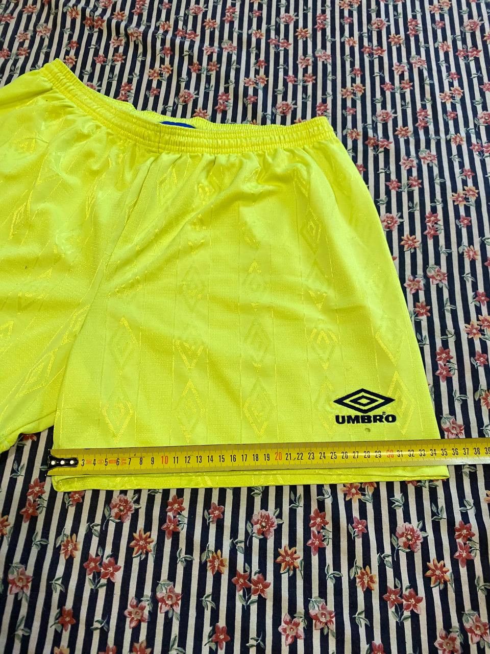 Umbro Vintage 90s Umbro shorts streetwear y2k Size US 38 / EU 54 - 8 Thumbnail