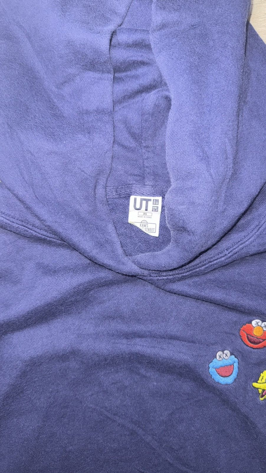 Kaws × Uniqlo Vintage / Y2K Kaws X Uniqlo Sesame Street Embroidered Hoodie Size US XS / EU 42 / 0 - 4 Thumbnail