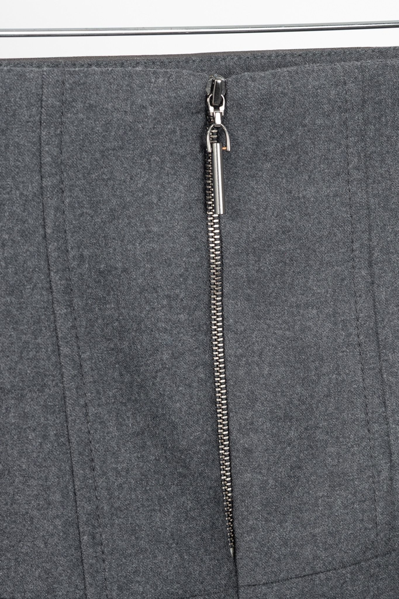 Brunello Cucinelli Brunello Cucinelli Grey Leather-Panel Pencil Skirt Size 27" / US 4 / IT 40 - 6 Thumbnail