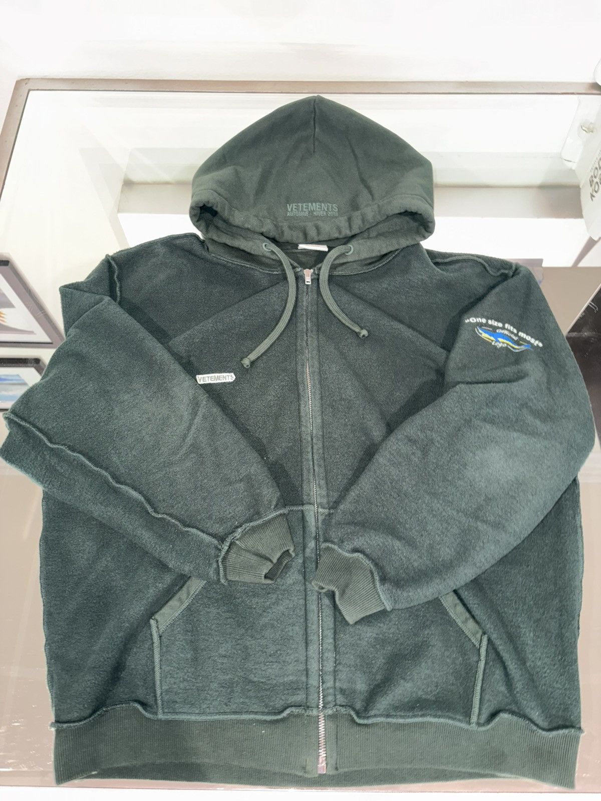 Vetements Vetements Zip Up Reverse hoodie Size S / US 4 / IT 40 - 1 Thumbnail