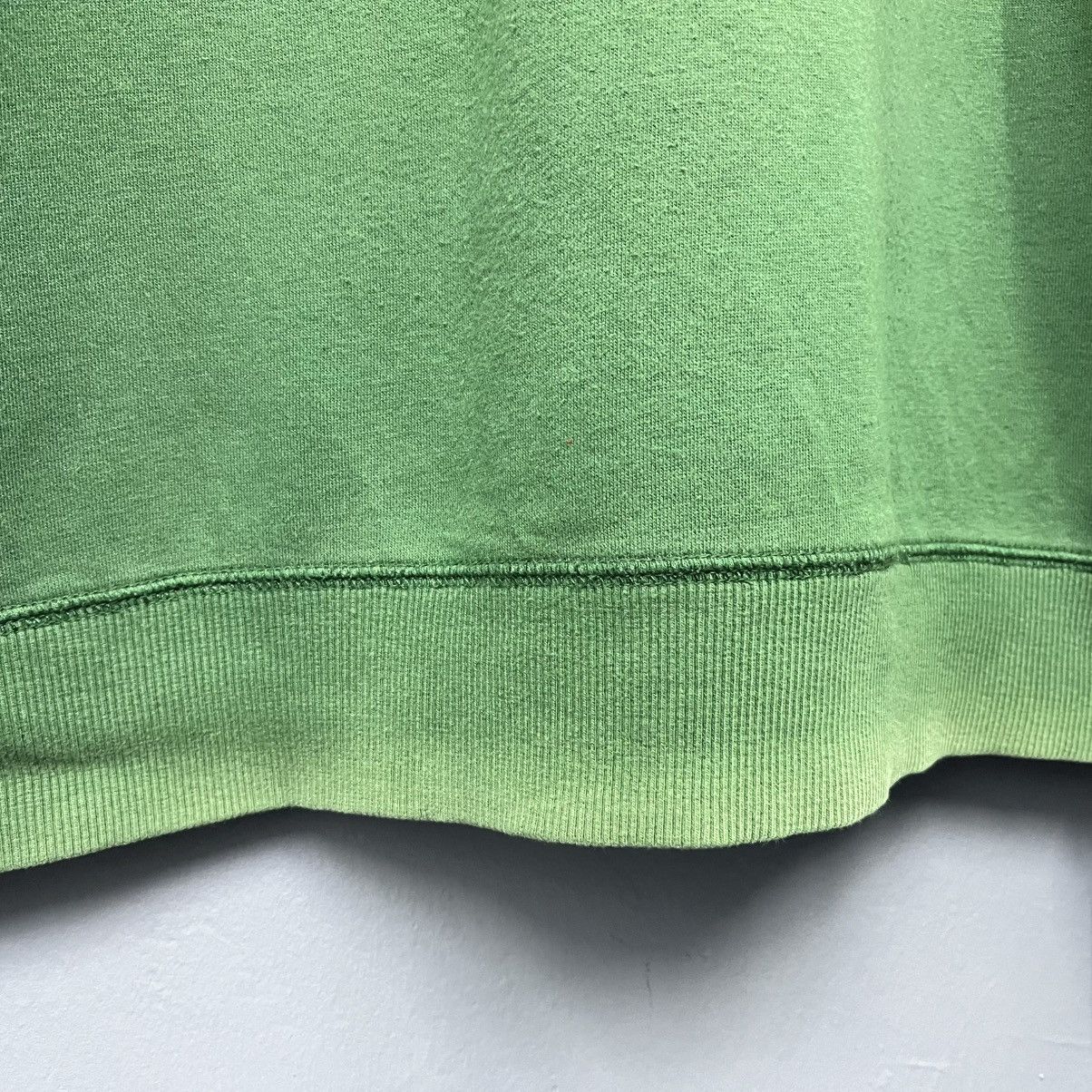 Nike Vintage Nike Small Logo Crewneck Sweatshirt Size US XL / EU 56 / 4 - 10 Thumbnail