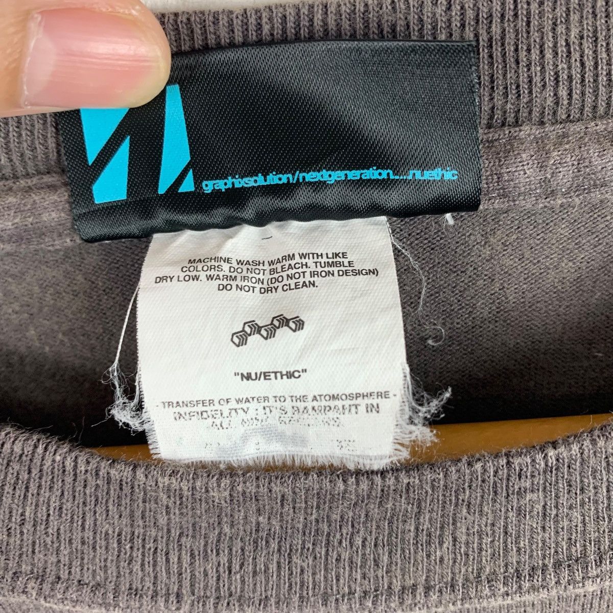 Japanese Brand Vintage NUETIC japanesebrand tees Size US L / EU 52-54 / 3 - 15 Thumbnail