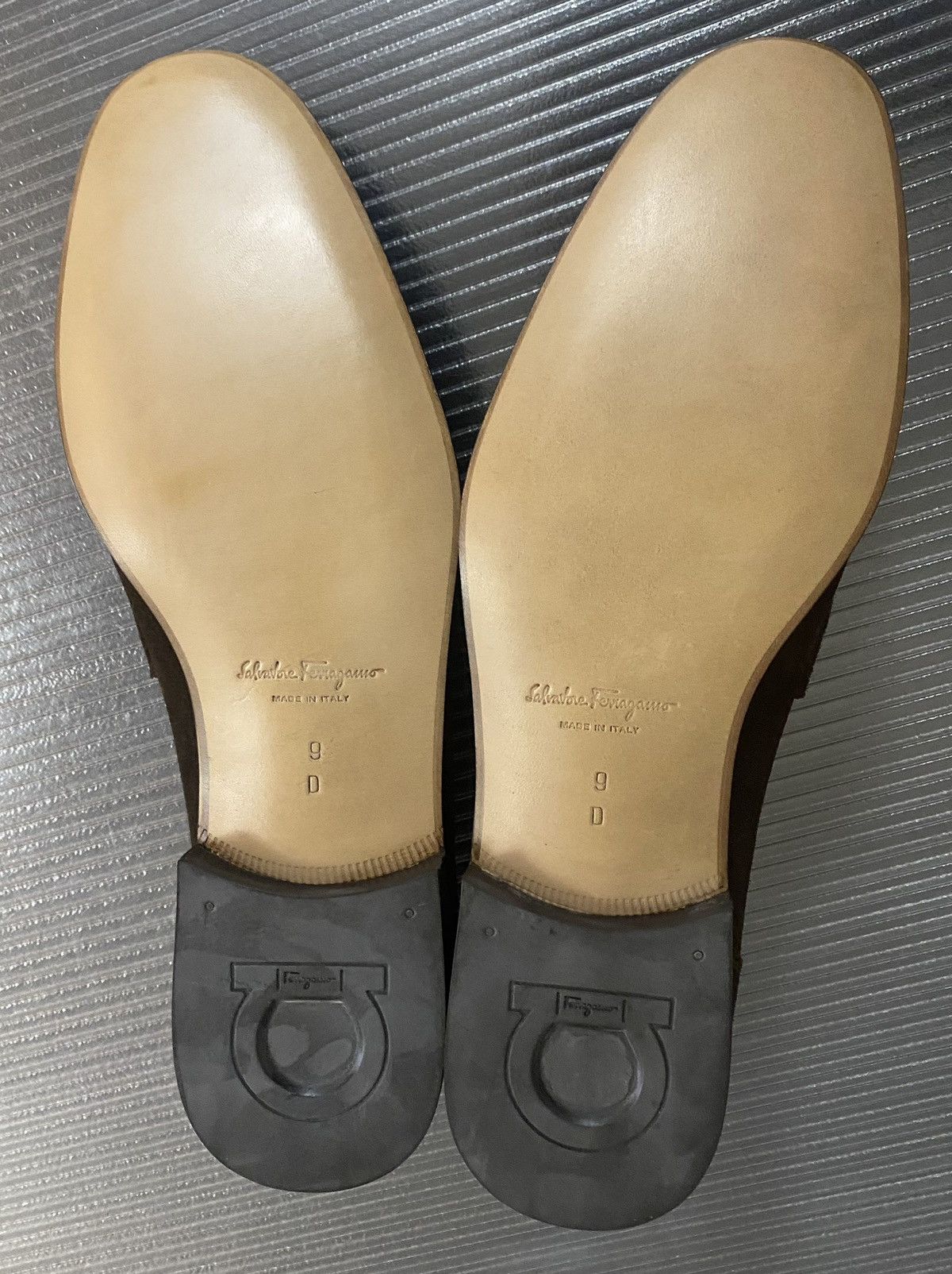 Salvatore Ferragamo Ferragamo new chocolate buc suede tapas loafer 9 D NEW Size US 9 / EU 42 - 9 Thumbnail