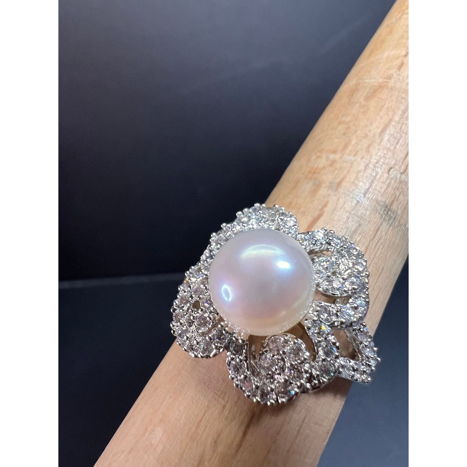 Other Freshwater pearl and Cz cocktail ring size 9 Size ONE SIZE - 4 Thumbnail
