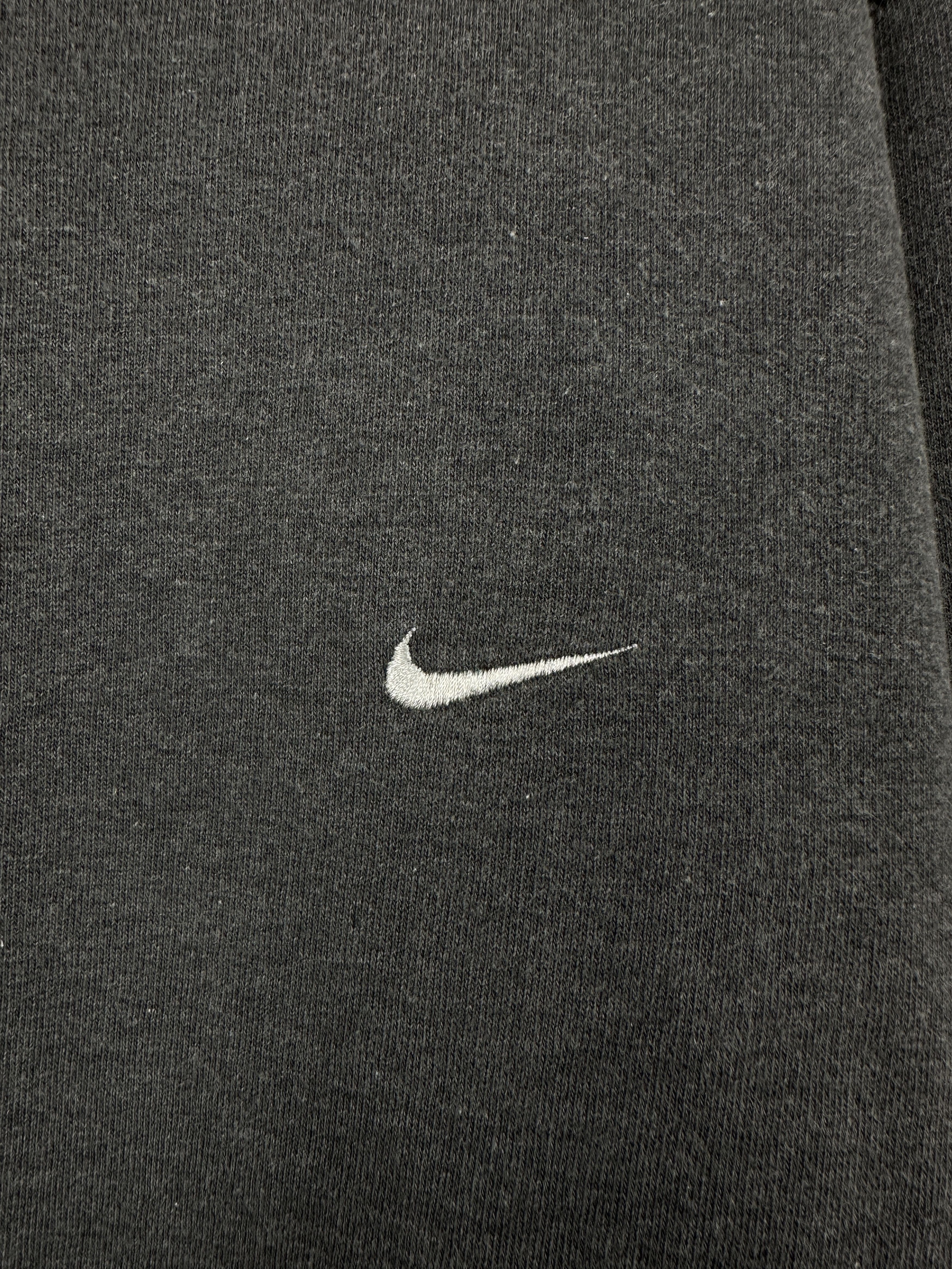 Nike 90s Vintage Nike Mini Logo Sweatshirt Crewneck Y2K Center Size US M / EU 48-50 / 2 - 5 Thumbnail