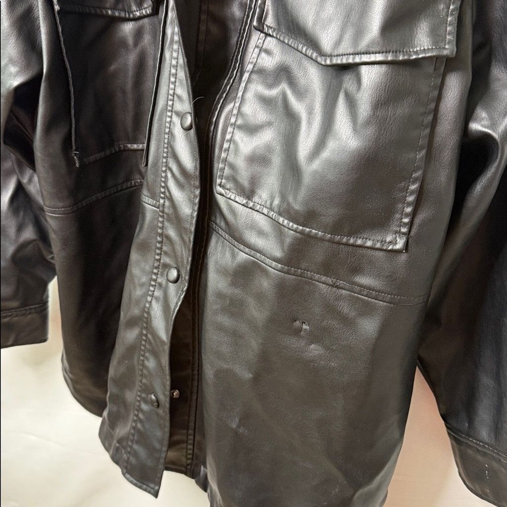 Zara ZARA black button down winter rain faux leather jacket sz M Size US M / EU 48-50 / 2 - 2 Thumbnail