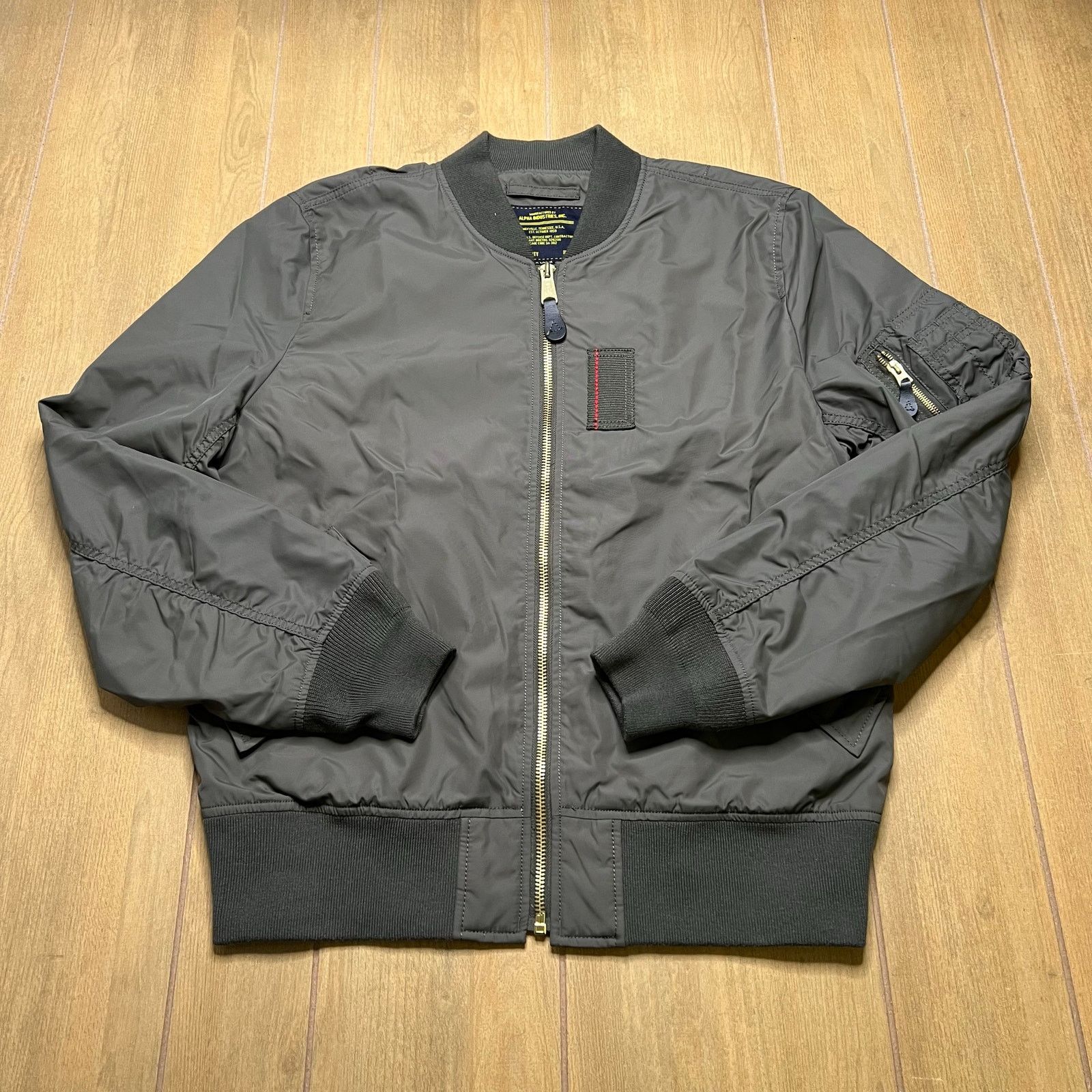 Alpha Industries ALPHA INDUSTRIES MENS BOMBER MILITARY STYLE JACKET GREEN XL Size US XL / EU 56 / 4 - 17 Thumbnail