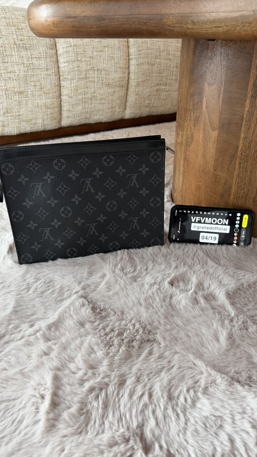 Louis Vuitton Louis Vuitton Voyage Pochette Size ONE SIZE - 2 Thumbnail