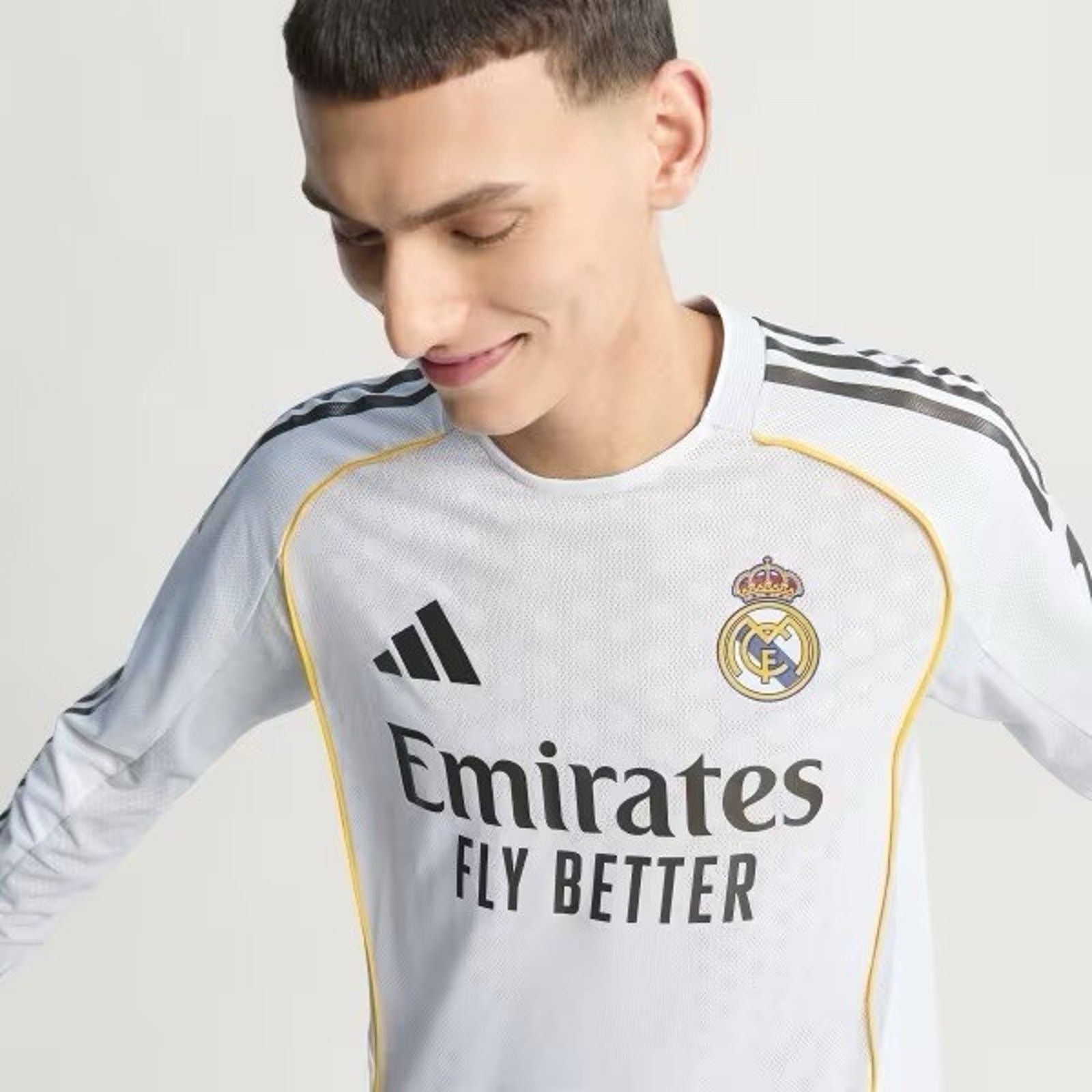 Adidas Adidas Real Madrid 25/26 Home Authentic Jersey Large NWT Size US L / EU 52-54 / 3 - 3 Thumbnail