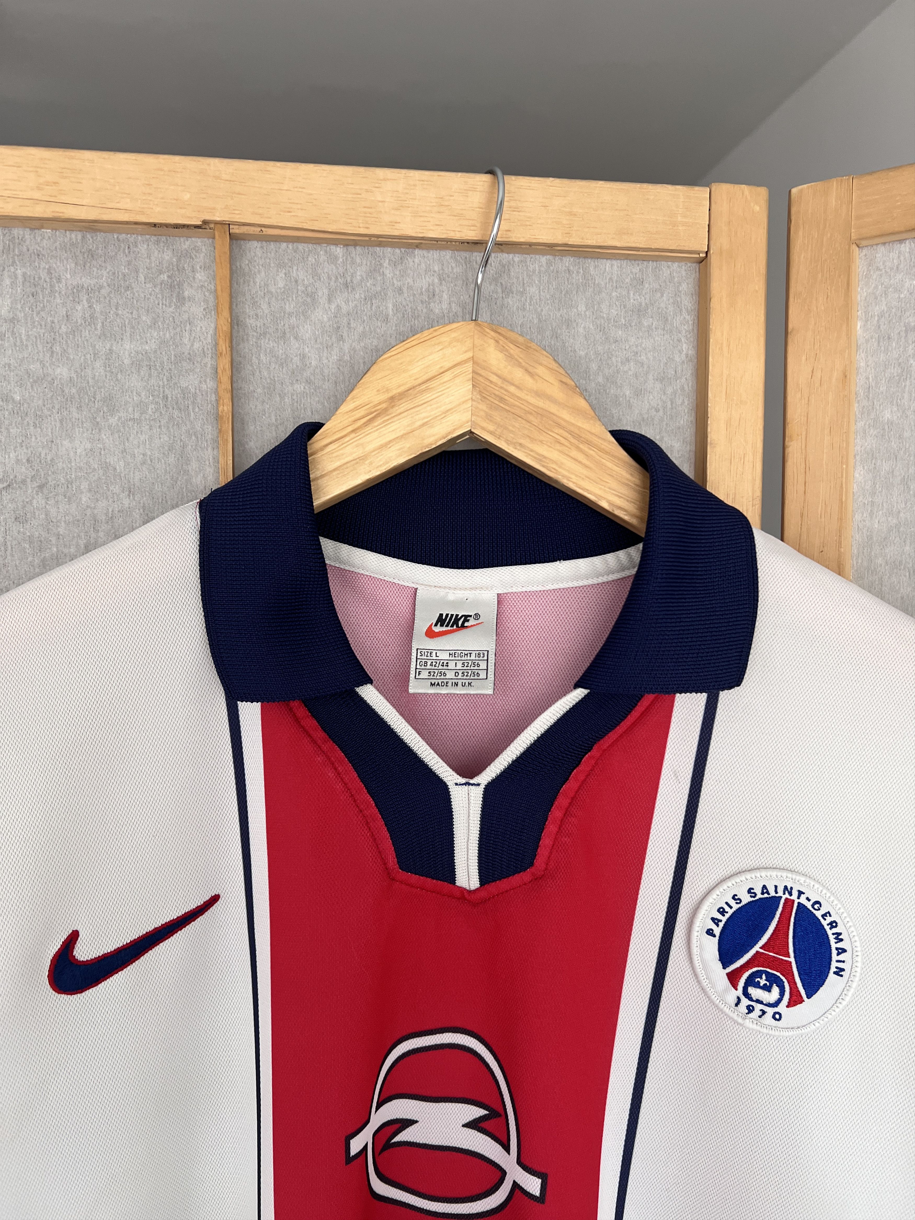Nike Iconic! Nike FC PSG 1997 away football jersey archive kit L Size US L / EU 52-54 / 3 - 18 Thumbnail