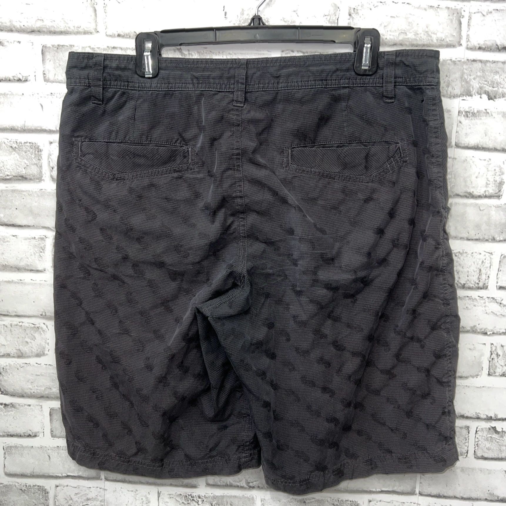 Lululemon VINTAGE Lululemon Shorts Chino Mens Size 36 Gray Size US 36 / EU 52 - 4 Thumbnail