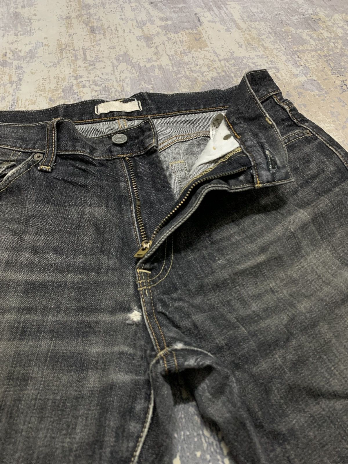 Undercover × Uniqlo W32x29 Uniqlo Jeans Faded Black Denim Jeans Size US 32 / EU 48 - 3 Thumbnail
