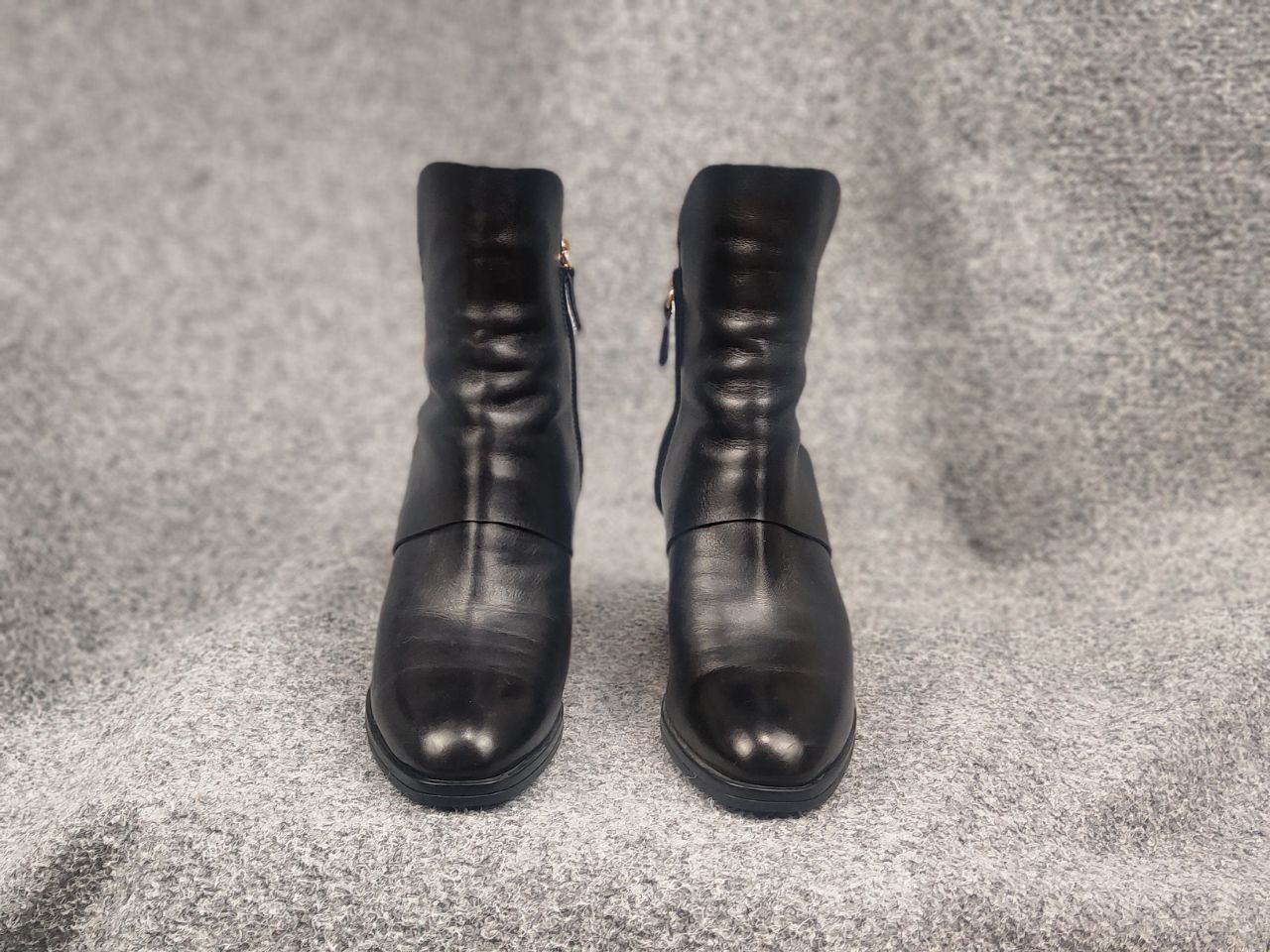 Tod's Tod's Design elegant black leather ankle Zip Boots Shoes Size US 7.5 / IT 37.5 - 5 Thumbnail