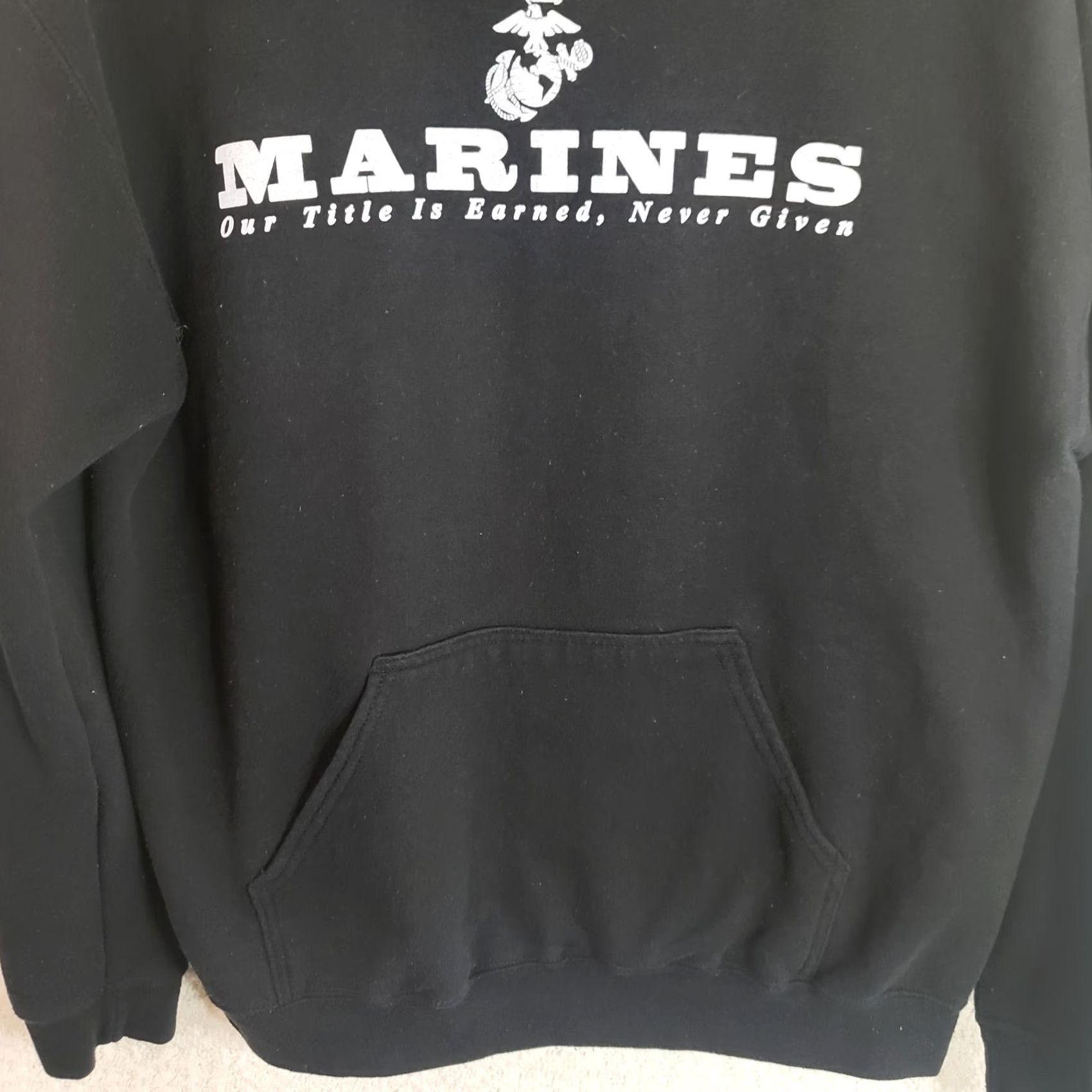 Gildan VINTAGE US Marines Hoodie Mens M Black Jersey Sweatshirt Pullover White Graphic Gildan Size US M / EU 48-50 / 2 - 2 Thumbnail