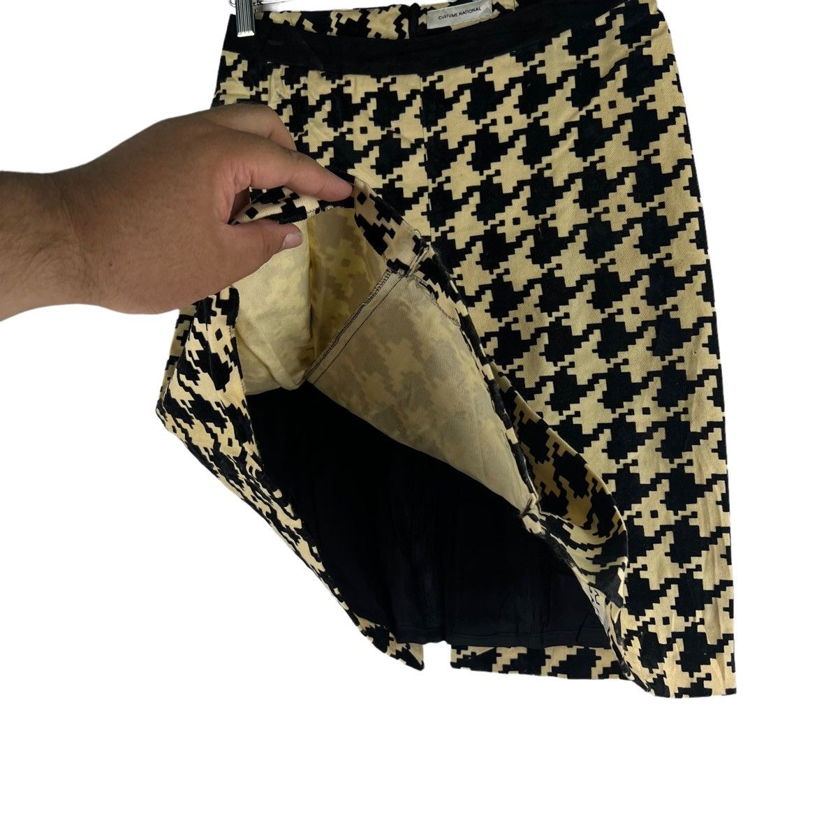 Vintage 🔥VTG DIGITAL CAMO DESIGN MINI SKIRT COSTUME NATIONAL Size 26" / US 2 / IT 38 - 5 Thumbnail